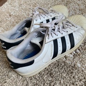 black&white adidas superstar’s